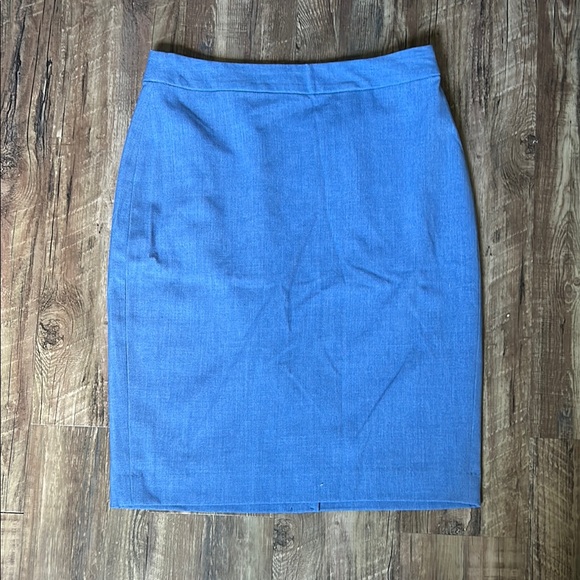 Banana Republic Dresses & Skirts - Banana Republic Classic Blue Skirt